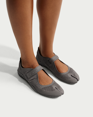 NIKE公式】NikeSKIMS リフト メッシュ ウィメンズシューズ.オンライン